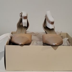 Anne Klein soft Pink ankle strap shoes 8.5 size never worn still in box
